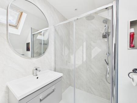 4 bedroom Semi-detached house for sale in Ashmead Road, Bedford, MK41 7