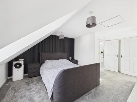 4 bedroom Semi-detached house for sale in Ashmead Road, Bedford, MK41 7