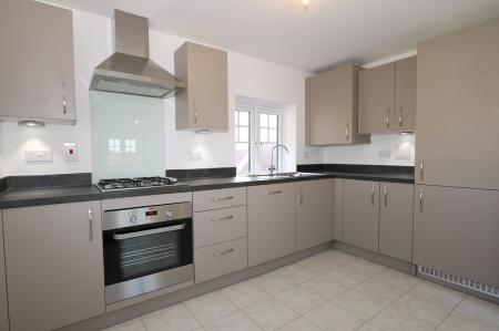 2 bedroom Flat to let in Danegeld Avenue, Great Denham, MK40