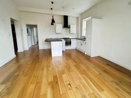 2 bedroom Flat to let in Dynevor Road, Bedford, MK40