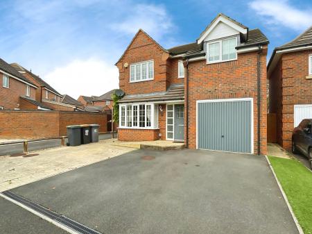 4 bedroom Detached house to let in Shorts Avenue, Shortstown, MK42