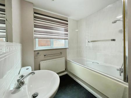 4 bedroom Detached house to let in Shorts Avenue, Shortstown, MK42