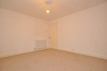 2 bedroom Cottage to let in Lawrence Road, Biggleswade, SG18