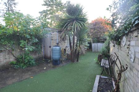 2 bedroom Cottage to let in Lawrence Road, Biggleswade, SG18