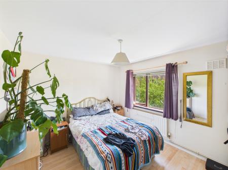 2 bedroom Flat for sale in Annadale Crescent, Belfast, BT7