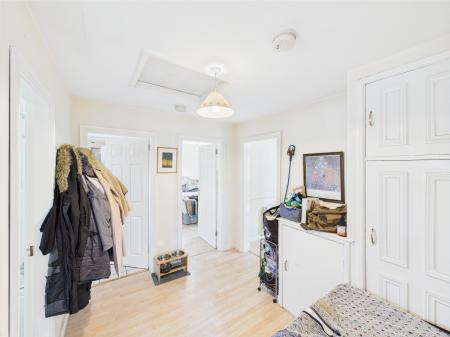 2 bedroom Flat for sale in Annadale Crescent, Belfast, BT7