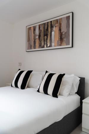 2 bedroom Apartment for sale in Donegall Road, Belfast, BT12