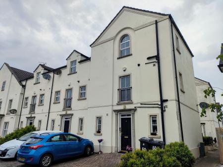 3 bedroom Town house for sale in Hillsborough Road, Carryduff, BT8