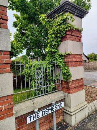 3 bedroom Town house for sale in Hillsborough Road, Carryduff, BT8