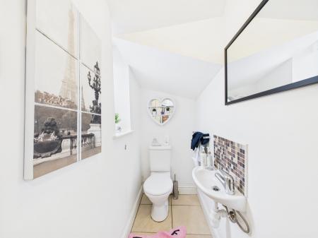 3 bedroom Town house for sale in Hillsborough Road, Carryduff, BT8