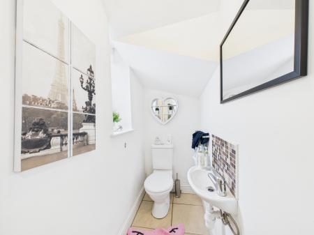 3 bedroom Town house for sale in Hillsborough Road, Carryduff, BT8