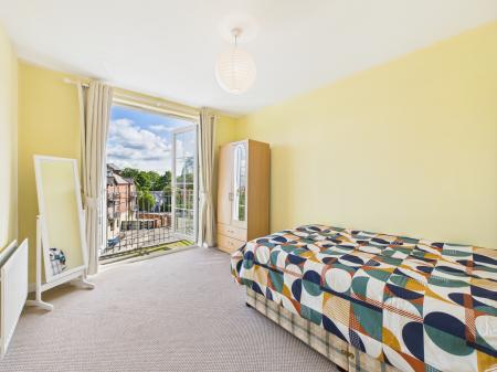 2 bedroom Apartment for sale in Ravenhill Road, Belfast, BT6