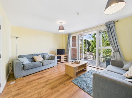 2 bedroom Apartment for sale in Ravenhill Road, Belfast, BT6