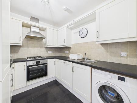2 bedroom Apartment for sale in Ravenhill Road, Belfast, BT6