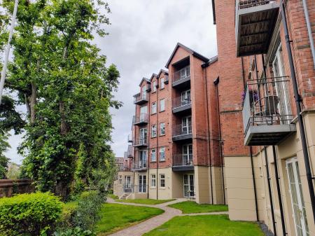 2 bedroom Apartment for sale in Ravenhill Road, Belfast, BT6