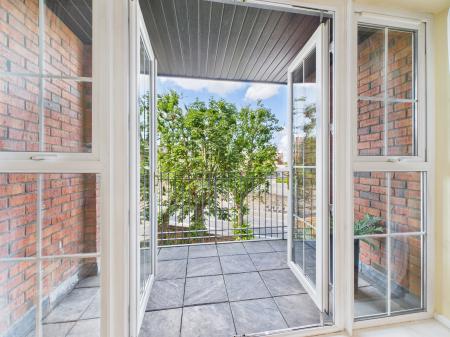 2 bedroom Apartment for sale in Ravenhill Road, Belfast, BT6