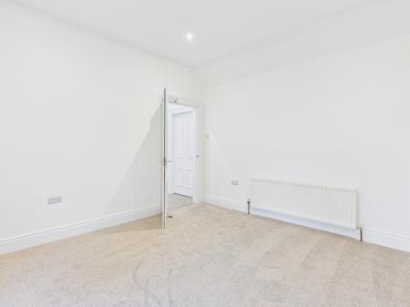 2 bedroom Flat to let in 192a Kingsway, Dunmurry, Belfast, BT17