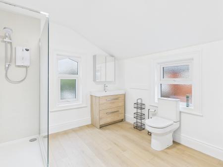 2 bedroom Flat to let in 192a Kingsway, Dunmurry, Belfast, BT17
