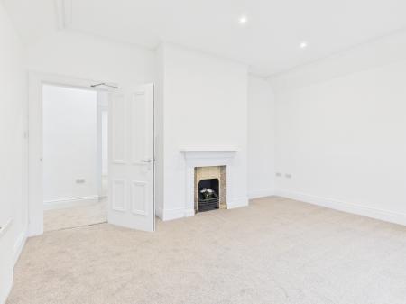 2 bedroom Flat to let in 192a Kingsway, Dunmurry, Belfast, BT17