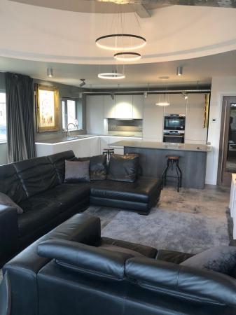2 bedroom Flat to let in 2A Ardmore Avenue, Belfast, BT7