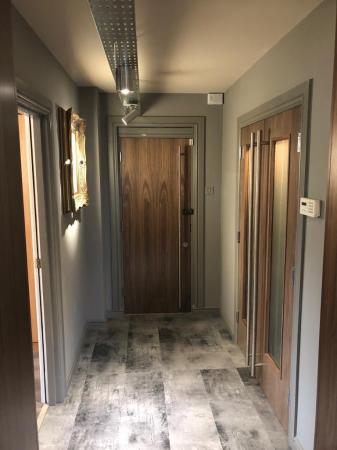 2 bedroom Flat to let in 2A Ardmore Avenue, Belfast, BT7
