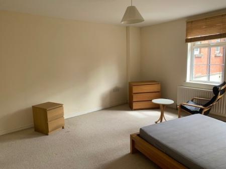 2 bedroom Apartment to let in Bell Towers South, Belfast, BT6