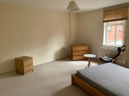 2 bedroom Apartment to let in Bell Towers South, Belfast, BT6