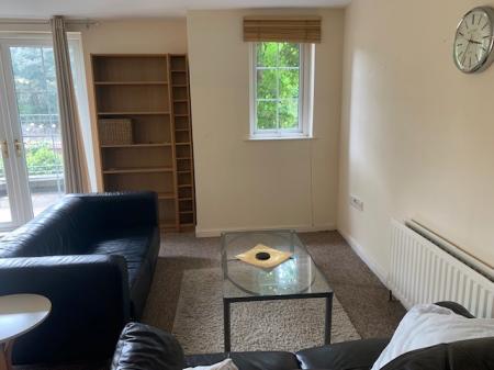 2 bedroom Apartment to let in Bell Towers South, Belfast, BT6