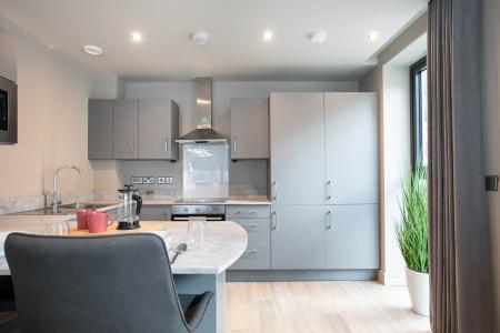 2 bedroom Flat to let in 62 Knocknagoney Road, Belfast, BT4
