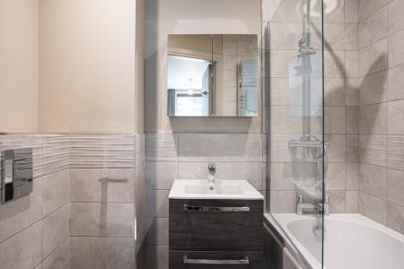 2 bedroom Flat to let in 62 Knocknagoney Road, Belfast, BT4