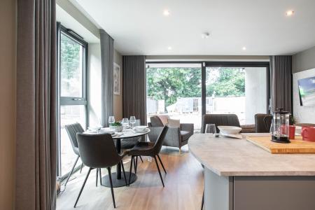 2 bedroom Flat to let in 62 Knocknagoney Road, Belfast, BT4