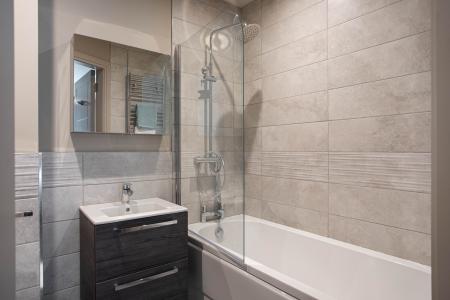 2 bedroom Flat to let in 62 Knocknagoney Road, Belfast, BT4