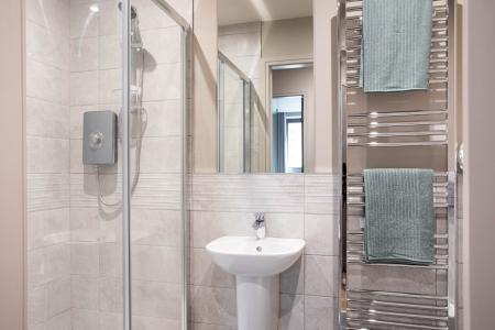 2 bedroom Flat to let in 62 Knocknagoney Road, Belfast, BT4