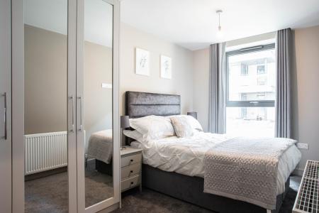 2 bedroom Flat to let in 62 Knocknagoney Road, Belfast, BT4