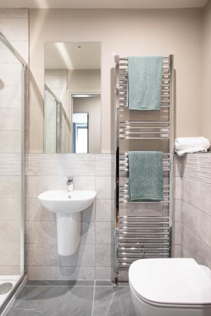 2 bedroom Flat to let in 62 Knocknagoney Road, Belfast, BT4