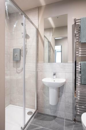 2 bedroom Flat to let in 62 Knocknagoney Road, Belfast, BT4