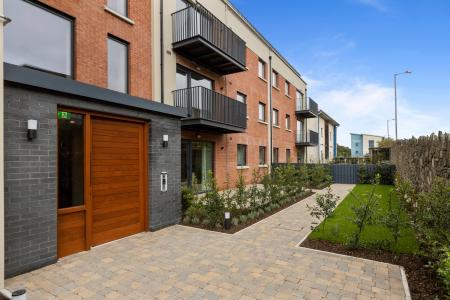 2 bedroom Apartment to let in Newtownbreda Road, Belfast, BT8