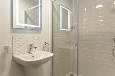 2 bedroom Apartment to let in Newtownbreda Road, Belfast, BT8