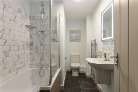 2 bedroom Apartment to let in Newtownbreda Road, Belfast, BT8