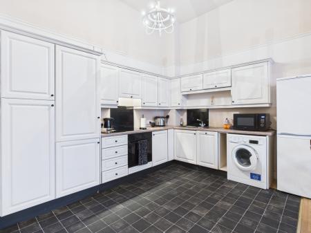 1 bedroom Flat to let in 14 College Gardens, Belfast, BT9