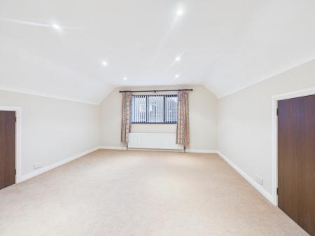 6 bedroom Detached house for sale in Windermere Road, Four Winds, Belfast, BT8