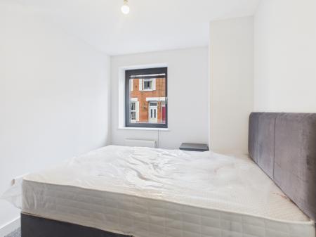 2 bedroom Flat to let in Castlereagh Street, Belfast, BT5