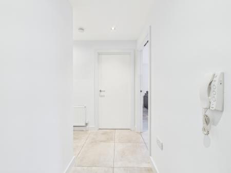 2 bedroom Flat to let in Castlereagh Street, Belfast, BT5
