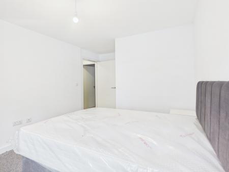 2 bedroom Flat to let in Castlereagh Street, Belfast, BT5