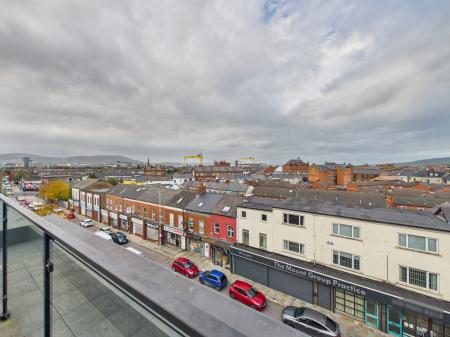 2 bedroom Flat to let in Castlereagh Street, Belfast, BT5