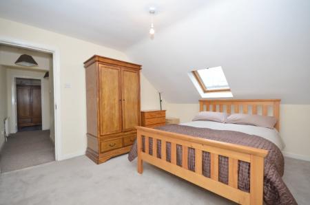 3 bedroom Flat to let in Eglantine Avenue, Belfast, BT9