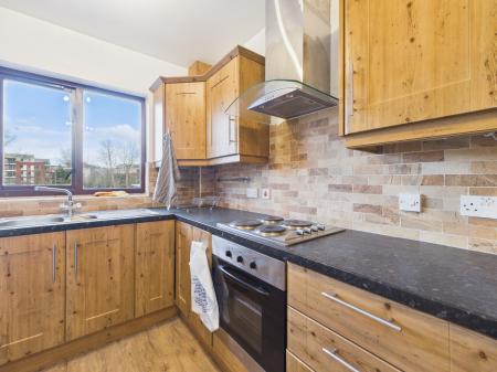 2 bedroom Flat to let in Lockside Road, Stranmillis Embankment, Belfast, BT9