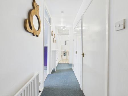 2 bedroom Flat to let in Lockside Road, Stranmillis Embankment, Belfast, BT9