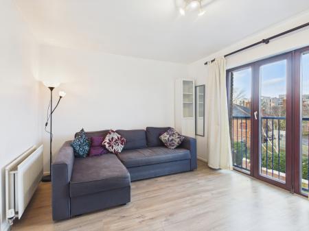 2 bedroom Flat to let in Lockside Road, Stranmillis Embankment, Belfast, BT9