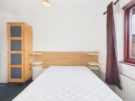 2 bedroom Flat to let in Lockside Road, Stranmillis Embankment, Belfast, BT9